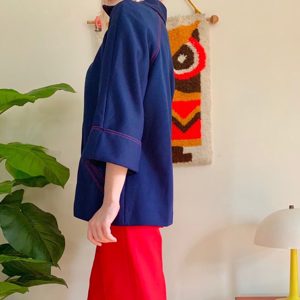 1970s dagger collar cropped bell sleeve jacket - Picture 2 of 5